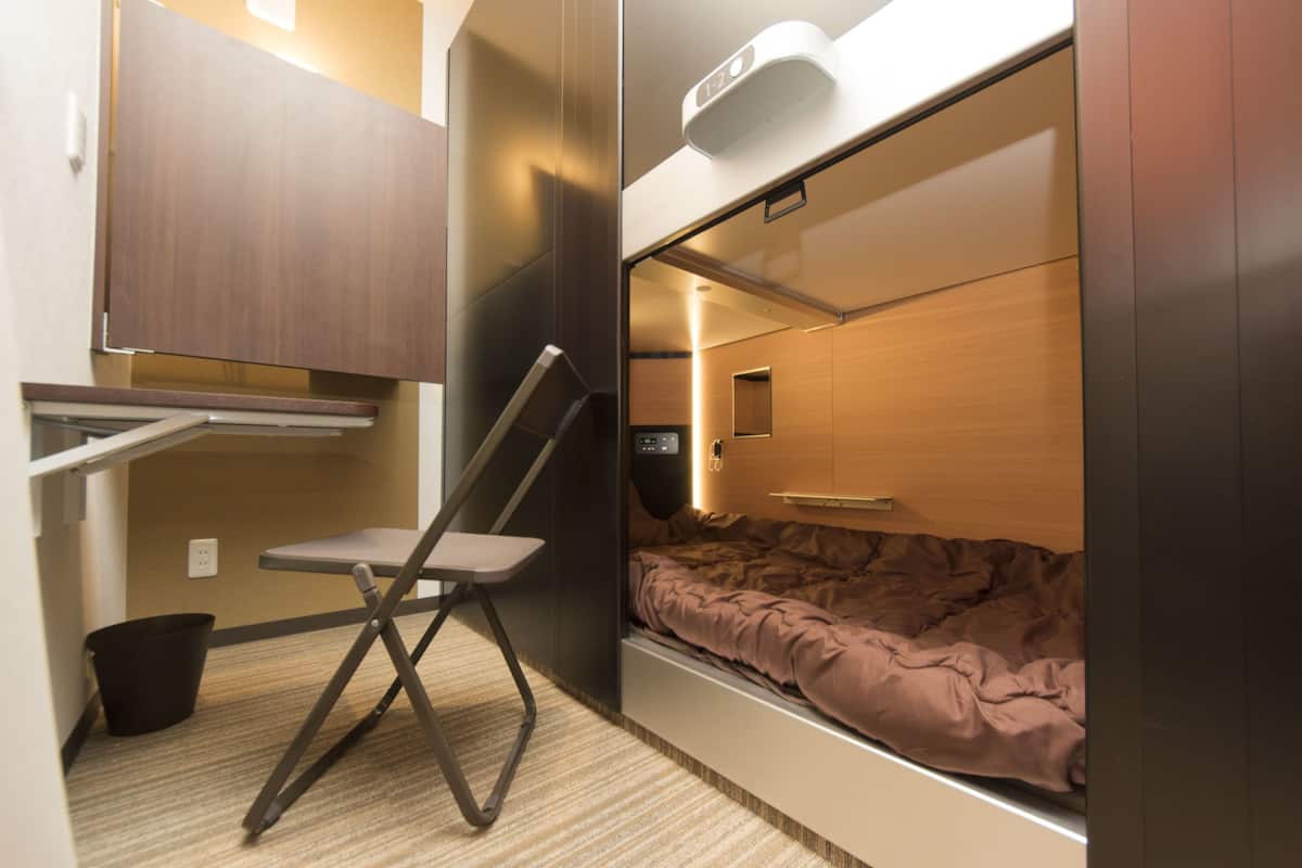 In-room safe, free WiFi, bed sheets