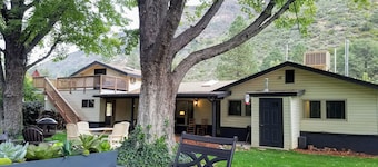 Sedona Oak Creek Canyon Home- On the Creek - ¡Vistas impresionantes!