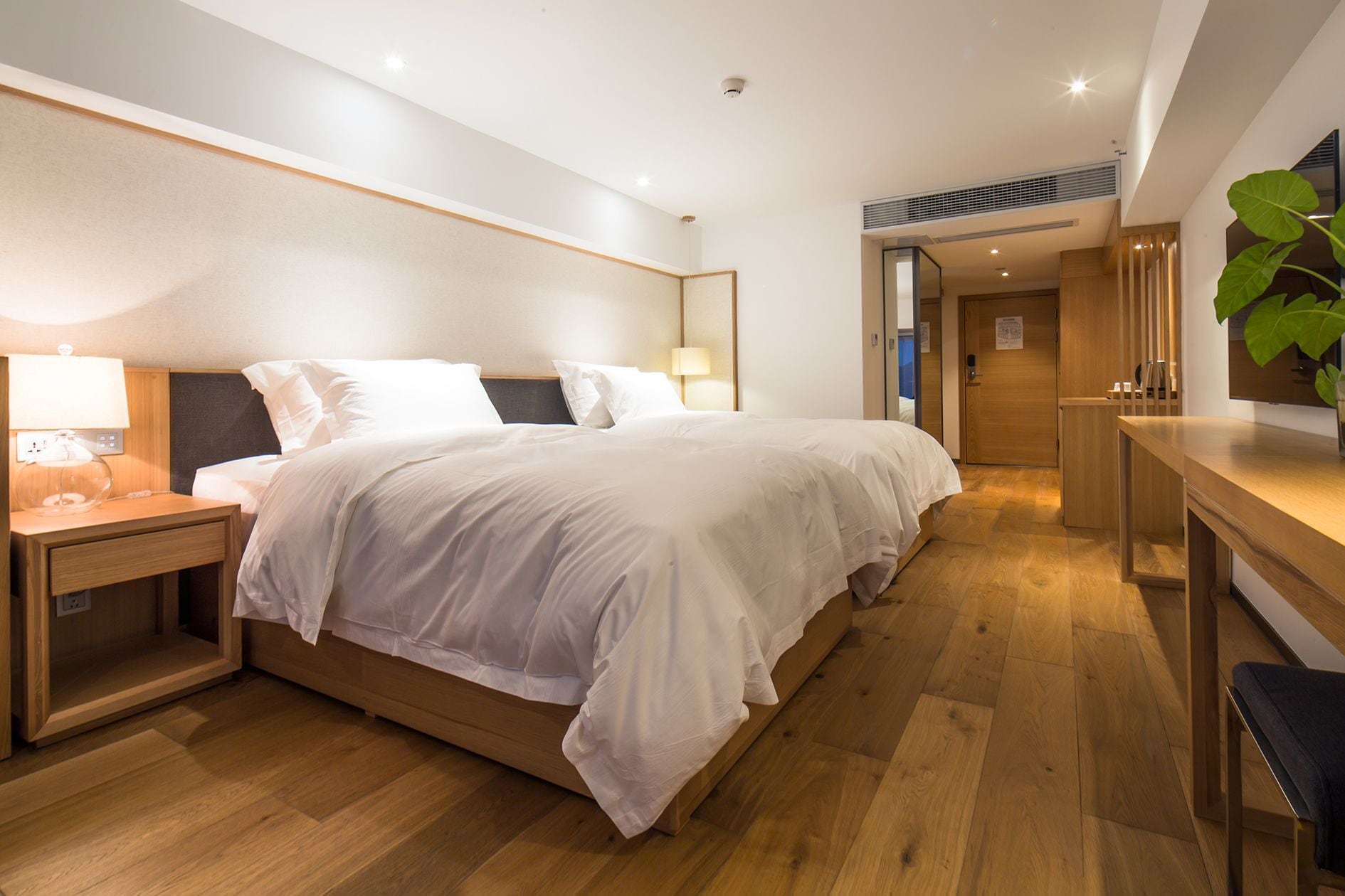 スーペリア ツインルーム | 高級寝具、羽毛の掛け布団、デスク、遮光カーテン