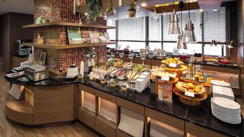 Café da manhã com buffet todos os dias (JPY 1200 por pessoa)