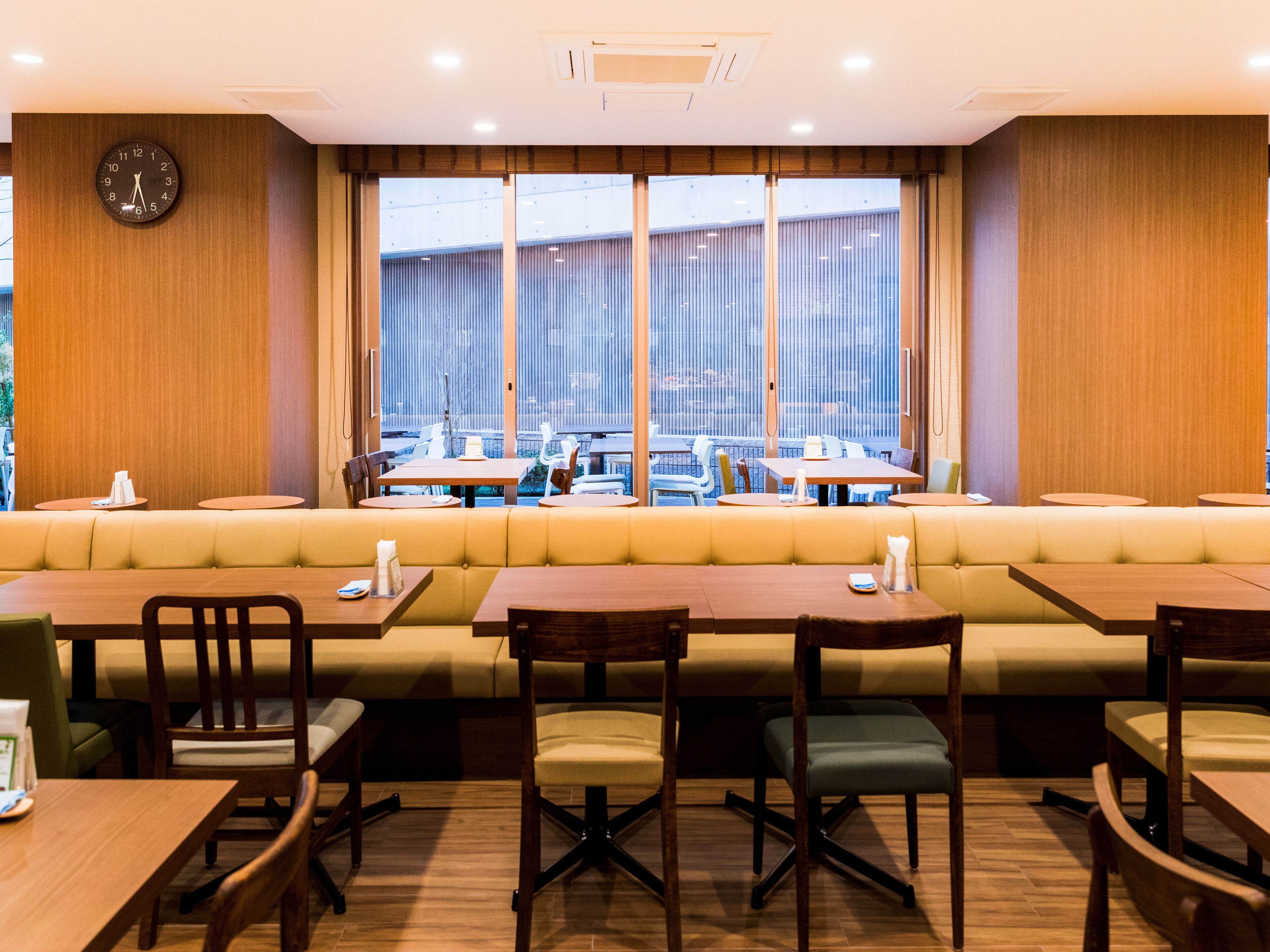 daily buffet breakfast (jpy 1200 per person)