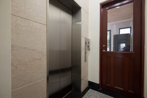 Shower, free toiletries, hair dryer, slippers - Place of Heart (Lugu)