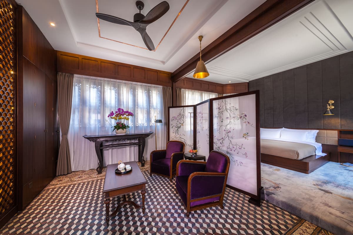 Deluxe Room | Premium bedding, in-room safe, blackout drapes, soundproofing