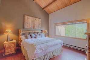 2 عدّة غرف نوم ومكواة/لوح كي وواي فاي مجانًا وملاءات أسرّة