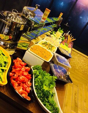 Tägliches inbegriffenes Frühstücksbuffet