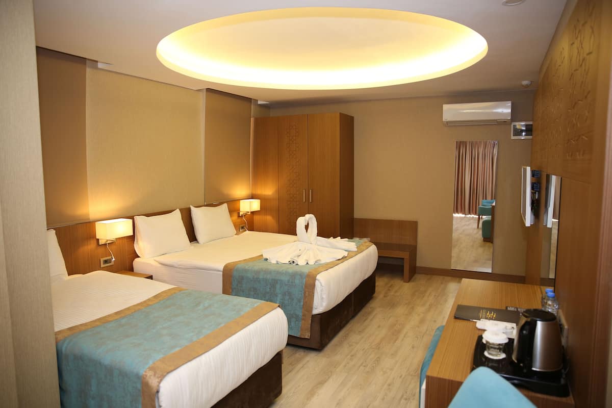 deluxe oda | premium bedding, free minibar items, in-room safe, desk