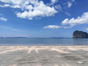 Point of interest - Blue Shore Cottage (Sikao)