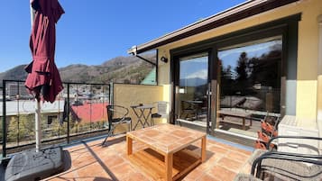 Economy Cottage | Terrace/patio