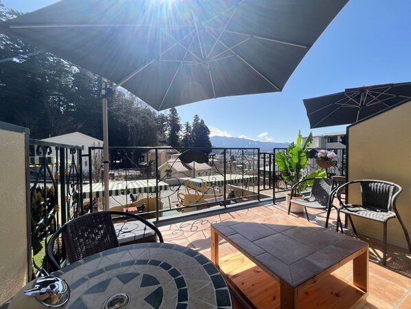 Economy Cottage | Terrace/patio