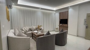 Deluxe Apartment, 1 Bedroom, City View, Executive Level | Living area - Burj Al Hayah Tower - Al Malaz (Riyadh)