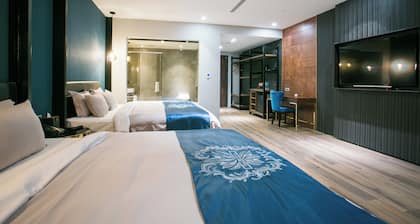 Saint Art Hotel