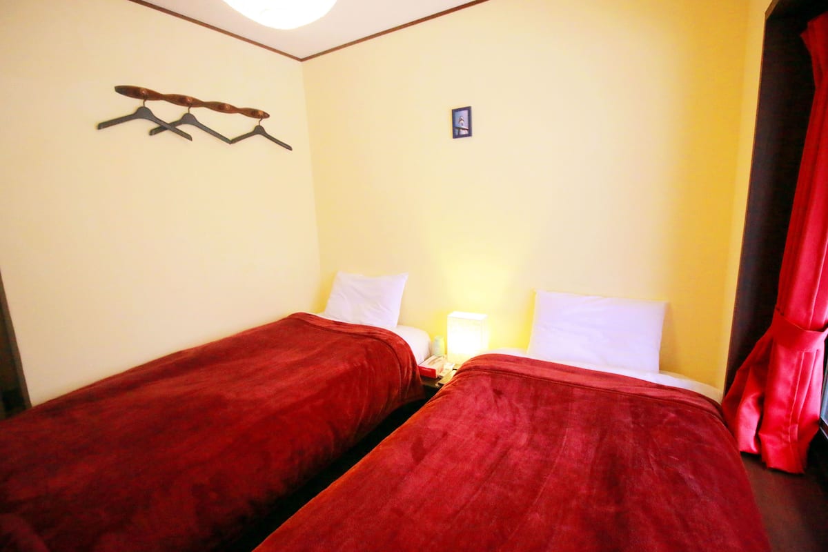 Basic Twin Room, Private Bathroom | Free WiFi