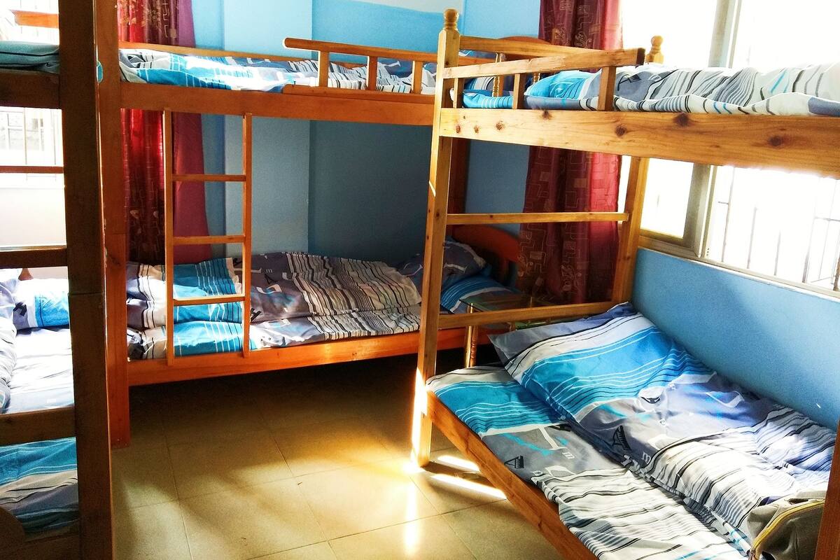 Gemeinsamer Superior-Schlafsaal | Verdunkelungsvorhänge, kostenloses WLAN