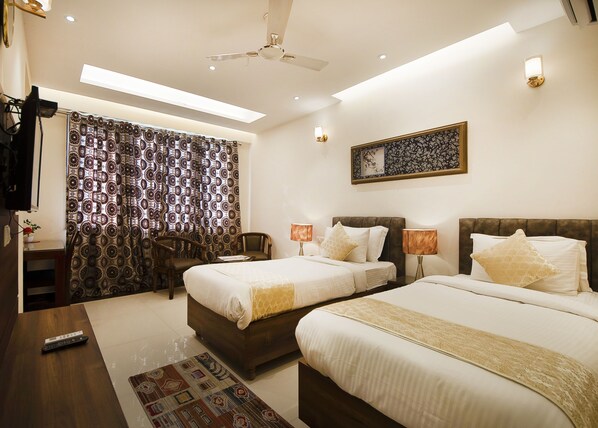 1 bedroom, Egyptian cotton sheets, premium bedding, down comforters - Imperial Apartments Gurugram (Gurugram)