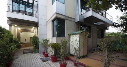 Imperial Apartments