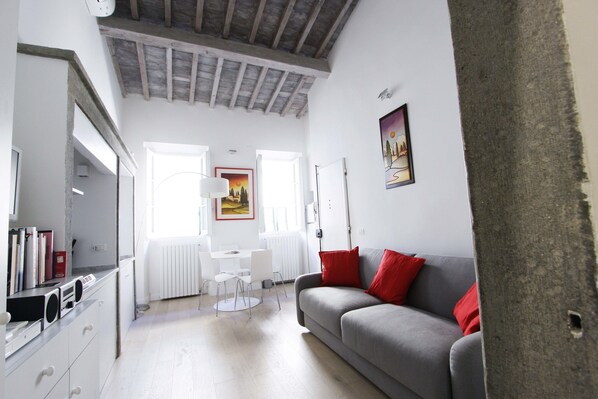 Living room - Santo Spirito suite (Florence)