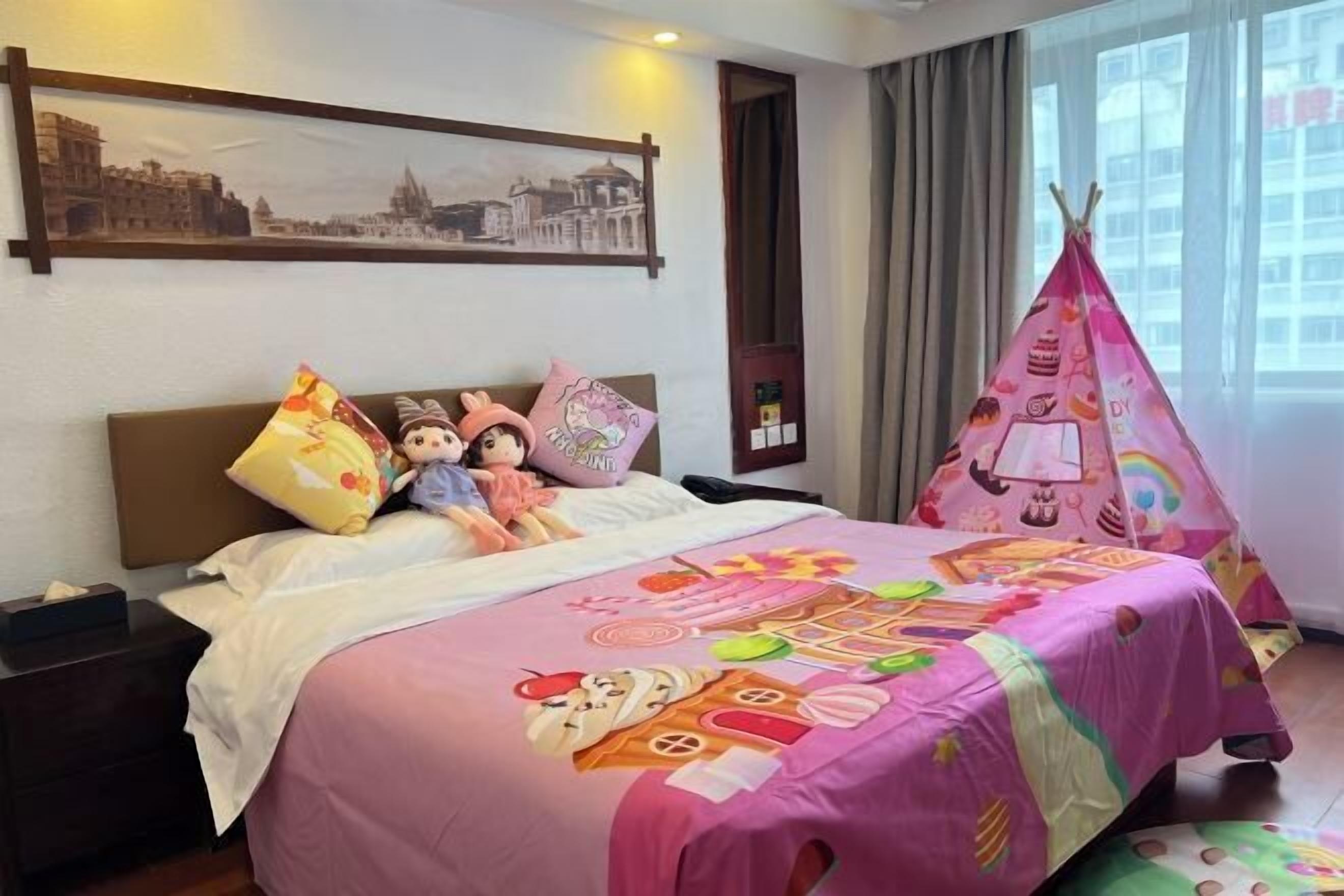 In-room safe, blackout curtains, soundproofing, free WiFi