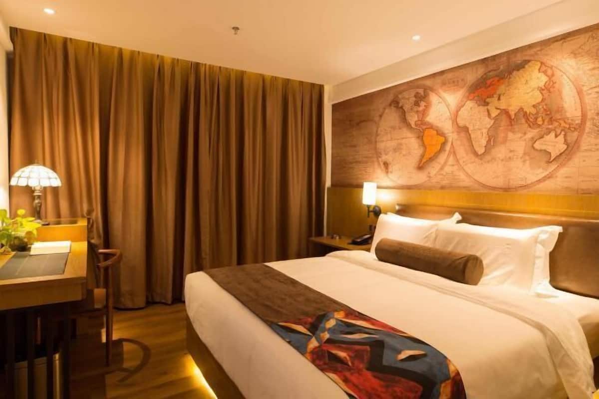 In-room safe, blackout curtains, soundproofing, free WiFi