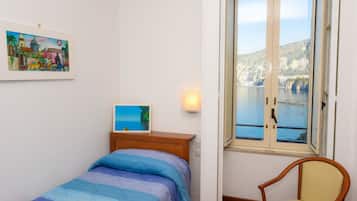 Camera singola | Una cassaforte in camera, una scrivania, Wi-Fi gratuito, lenzuola