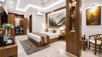 Deluxe Double Room, 1 Double Bed, Non Smoking | Memory foam beds, individually furnished, desk, laptop workspace