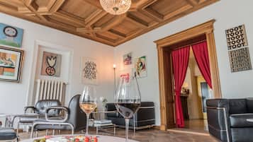 Lobby-Lounge