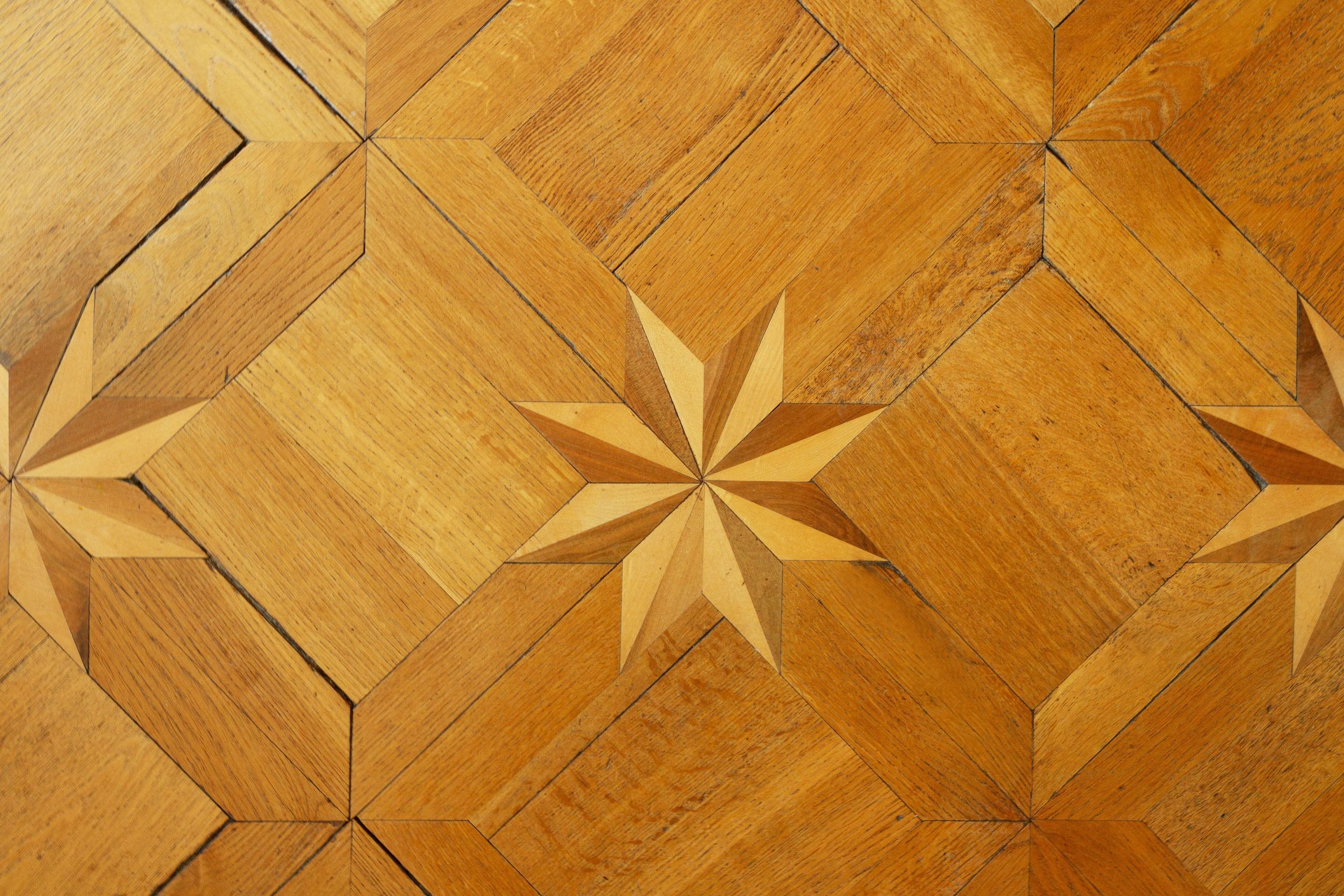 deluxe double room, 1 queen bed, lake view | desk, free wifi, bed sheets