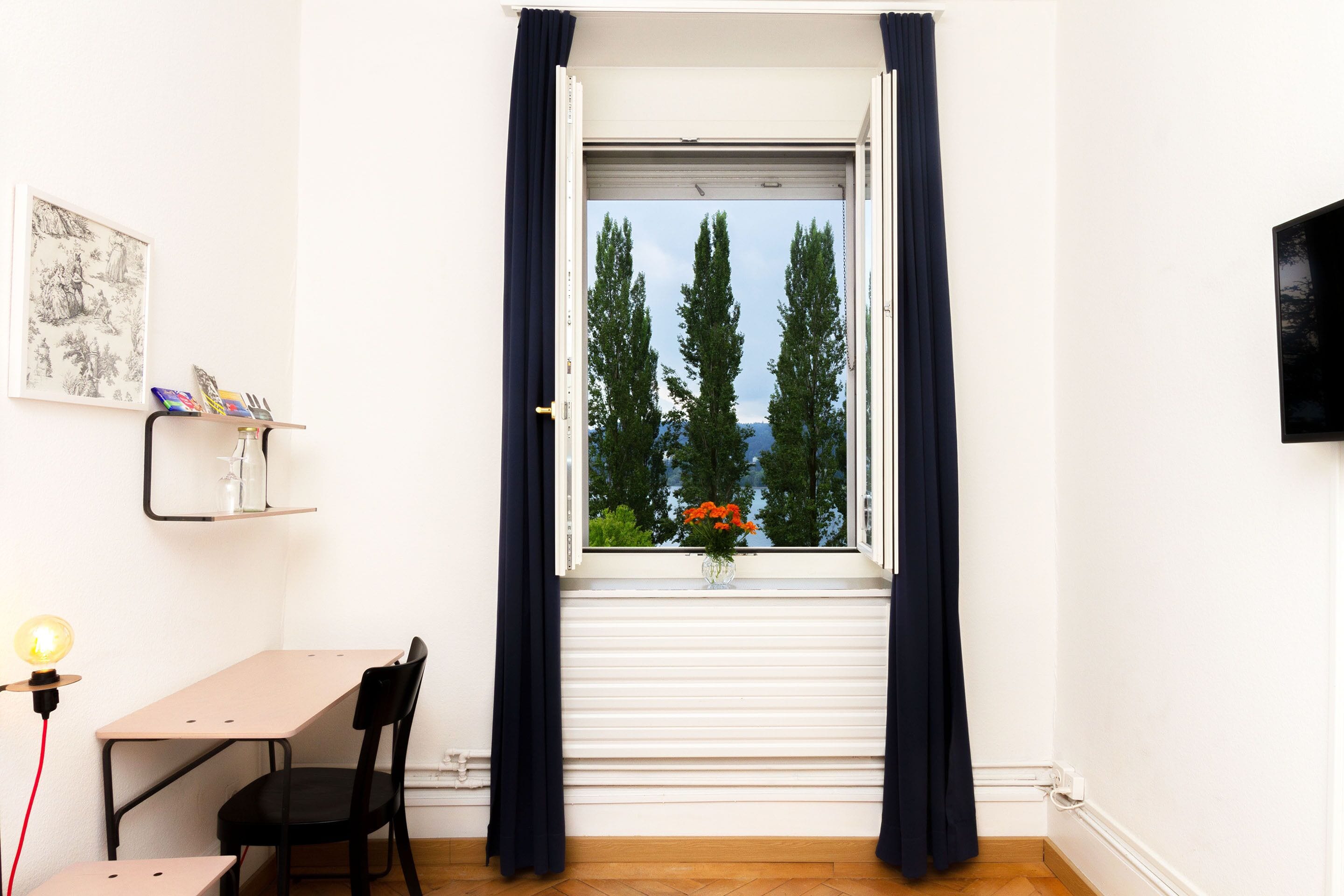 single room, 1 queen bed | desk, free wifi, bed sheets