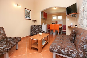 Apartment, 2 Bedrooms, Terrace, Sea View | Living room