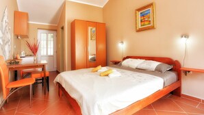 Honeymoon Studio, Terrace, Sea View - Apartments Bella Vista (Kotor)