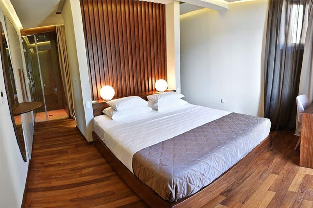 Double Room, Sea View (Verige)
