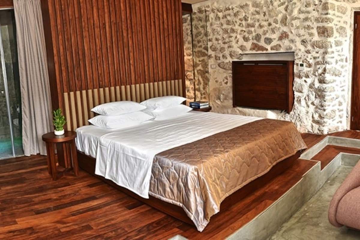 Double Room, Sea View (Mt Lovcen)