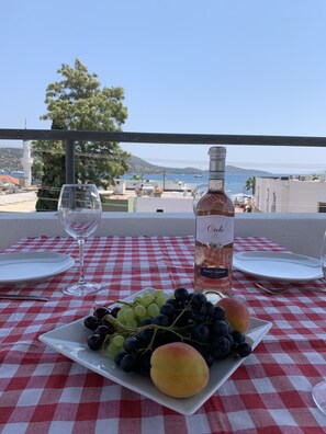 Outdoor dining - Bitez Otel (Bodrum)