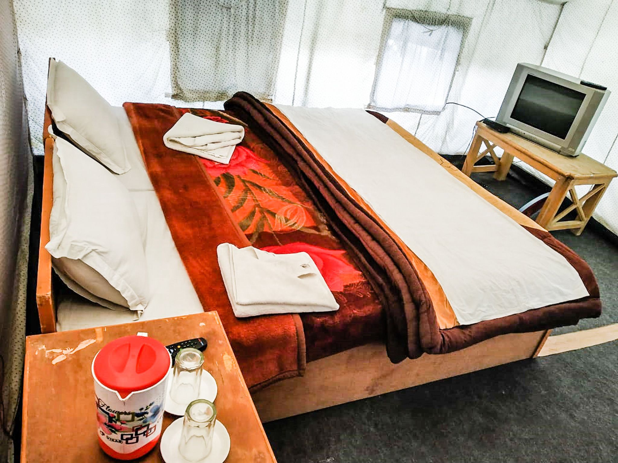 Habitación doble Deluxe, 1 cama matrimonial, vista a la montaña, junto a la montaña | Wifi gratis 