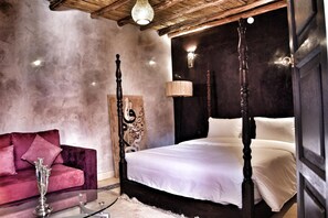 Premium bedding, individually decorated, desk, blackout curtains - Riad Abjaou (Marrakech)