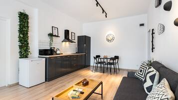 Executive Apartment, 1 Bedroom, City View | Private kitchen | Fridge, microwave, stovetop, coffee/tea maker
