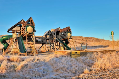 Área de juegos infantiles al aire libre