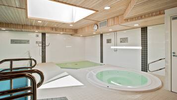 Tina de hidromasaje interior