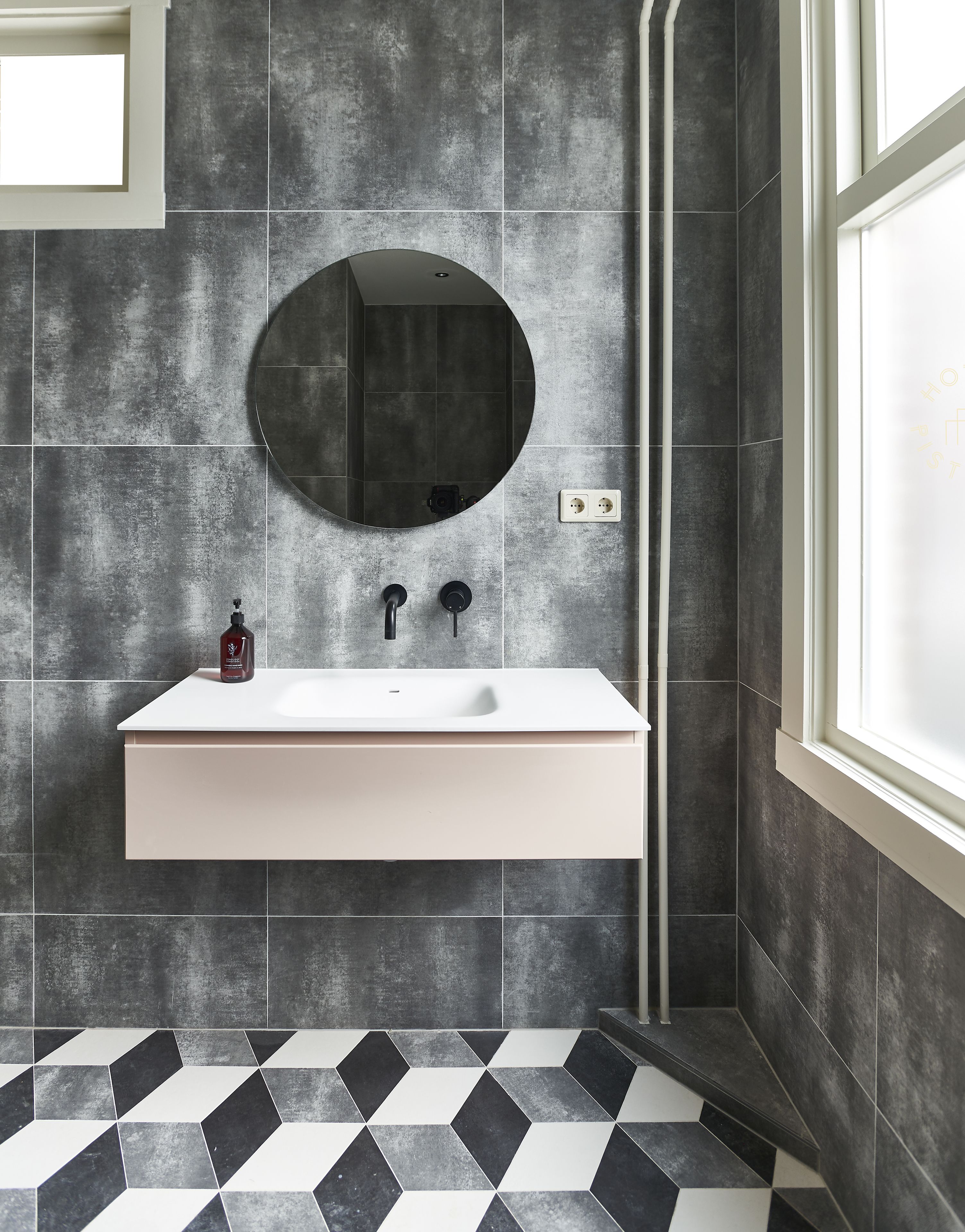 superior suite, 1 bedroom, kitchenette | bathroom | shower, rainfall showerhead, free toiletries, hair dryer