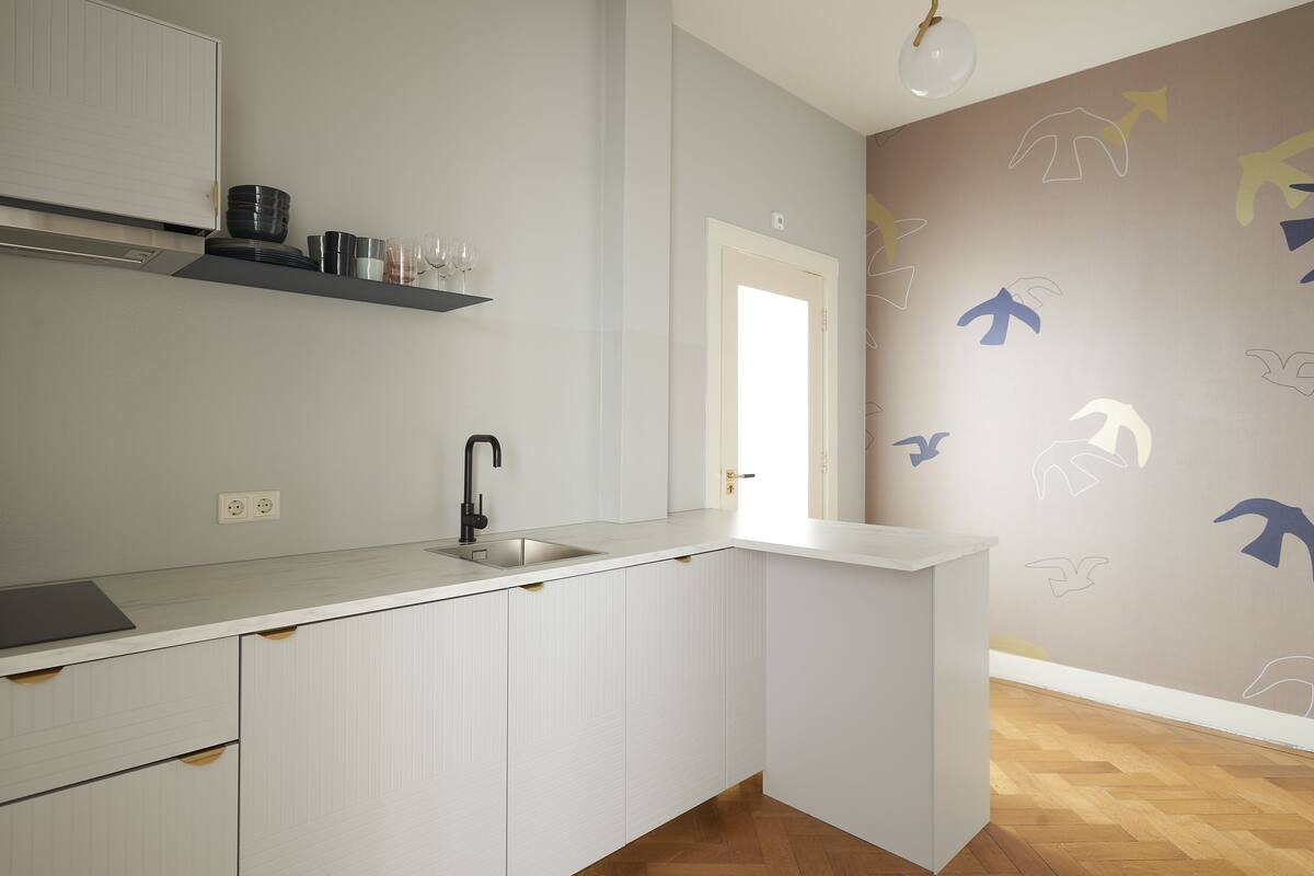 superior suite, 1 bedroom, kitchenette | private kitchen | microwave, coffee/tea maker, electric kettle