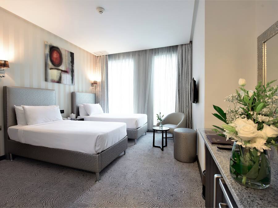 Premium bedding, minibar, in-room safe, desk