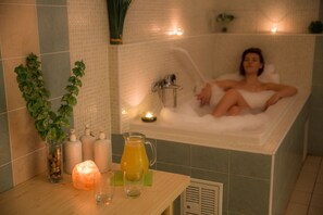 Deep-soaking bathtub - Lesní Lázně Zvánovice (Zvánovice)