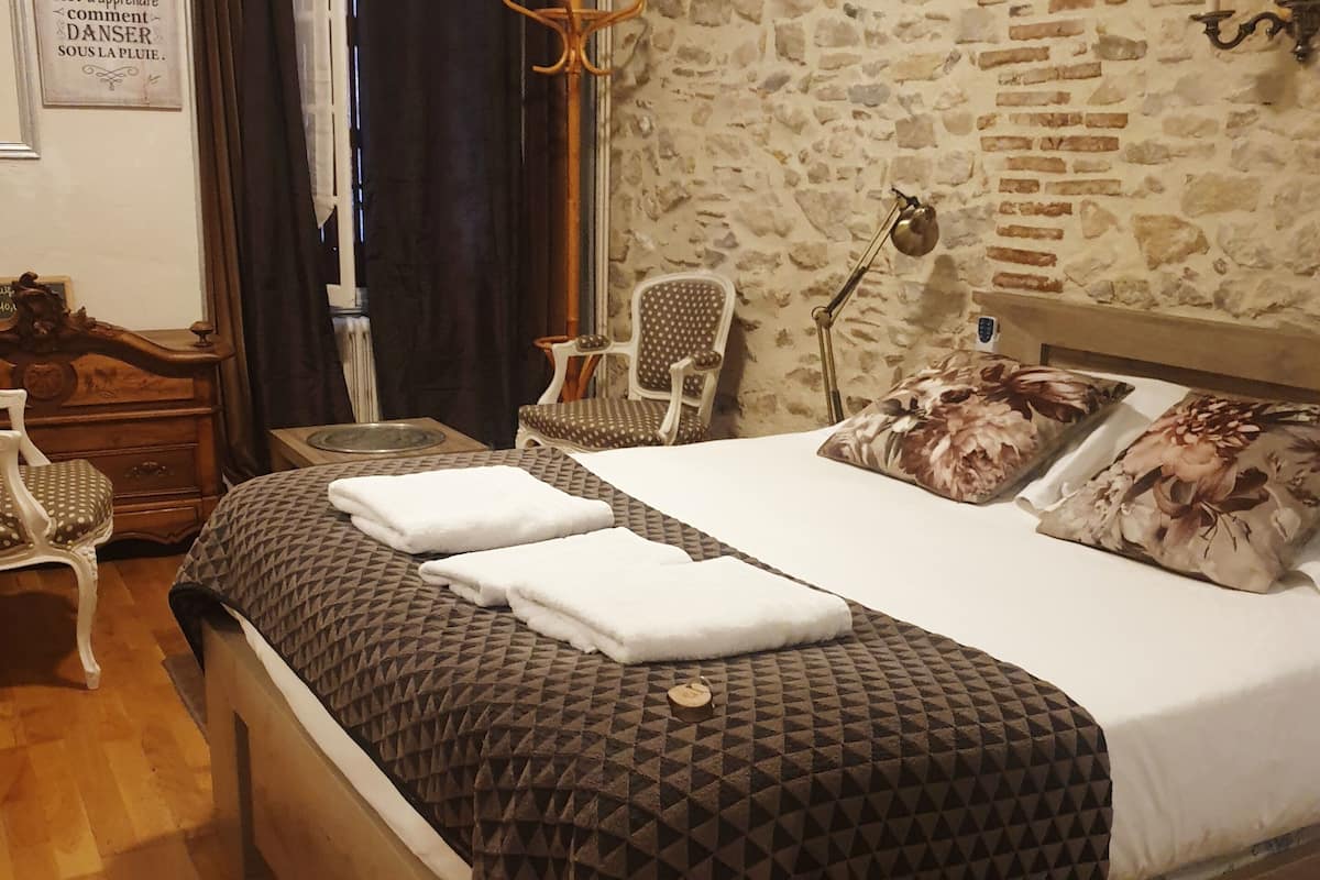 comfort double room | egyptian cotton sheets, premium bedding, down duvets