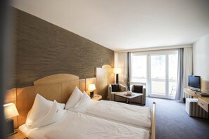 Comfort Double Room | Hypo-allergenic bedding, in-room safe, desk, laptop workspace - Hotel Verwall (Gaschurn)