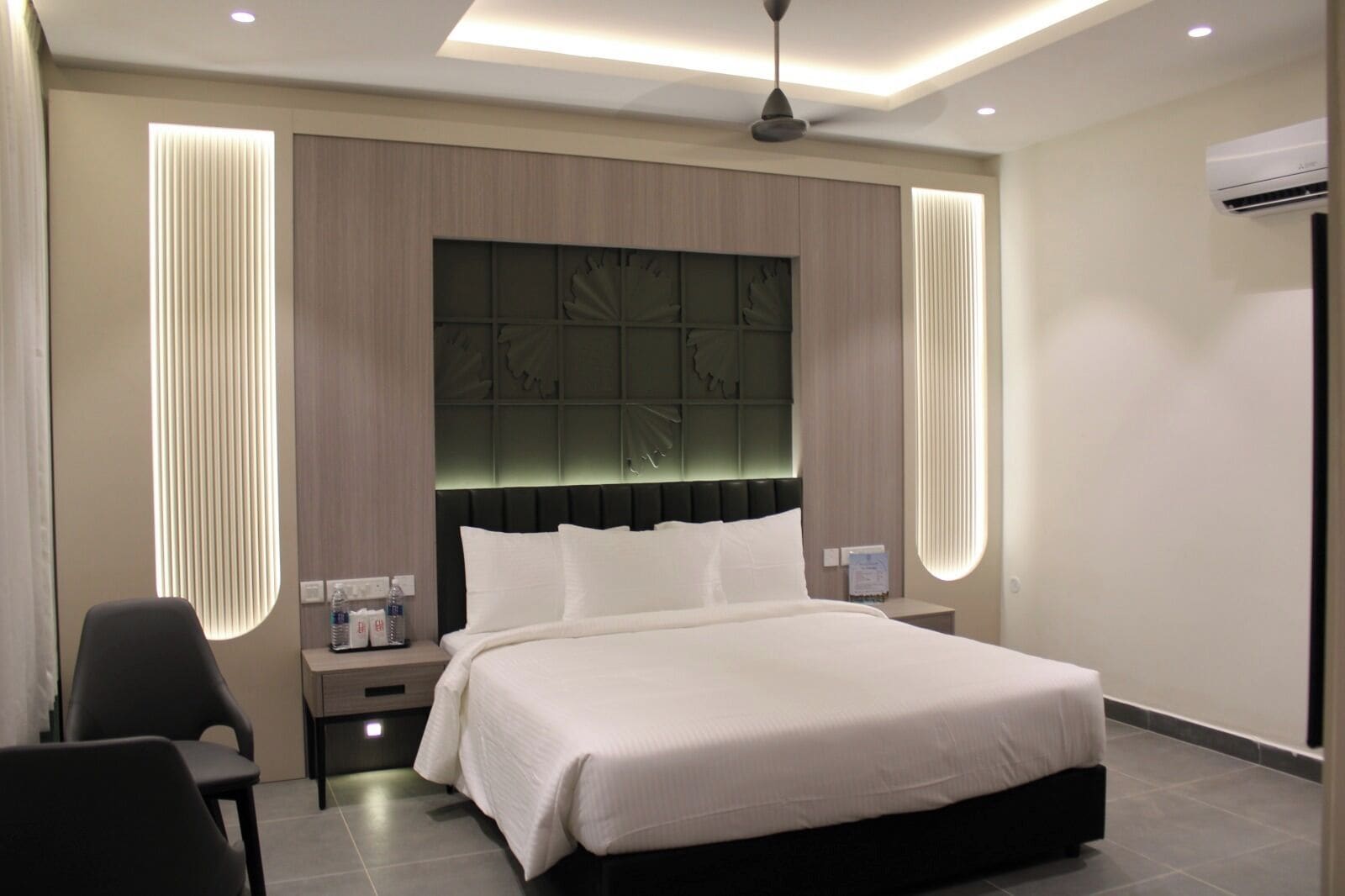 Quarto premium | Frigobar, cofres nos quartos, escrivaninha, Wi-Fi de cortesia