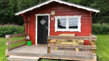Standard Cottage, Shared Bathroom, Garden View | Hypo-allergenic bedding