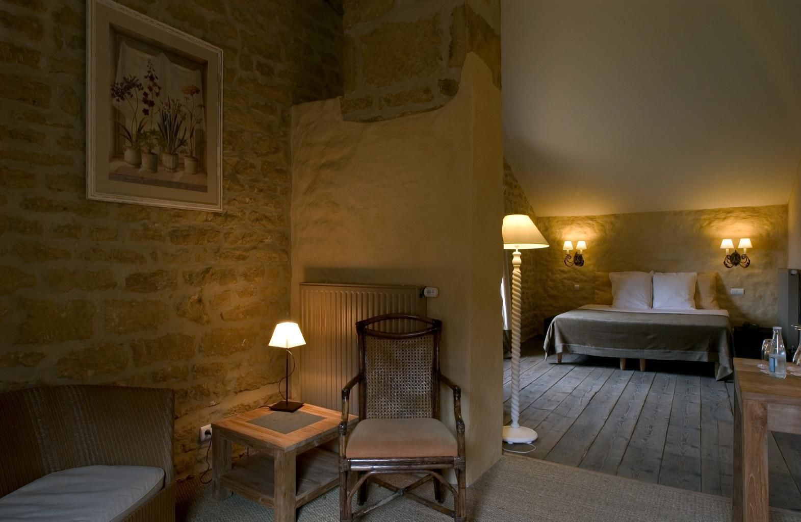 deluxe suite | desk, cots/infant beds, rollaway beds, free wifi