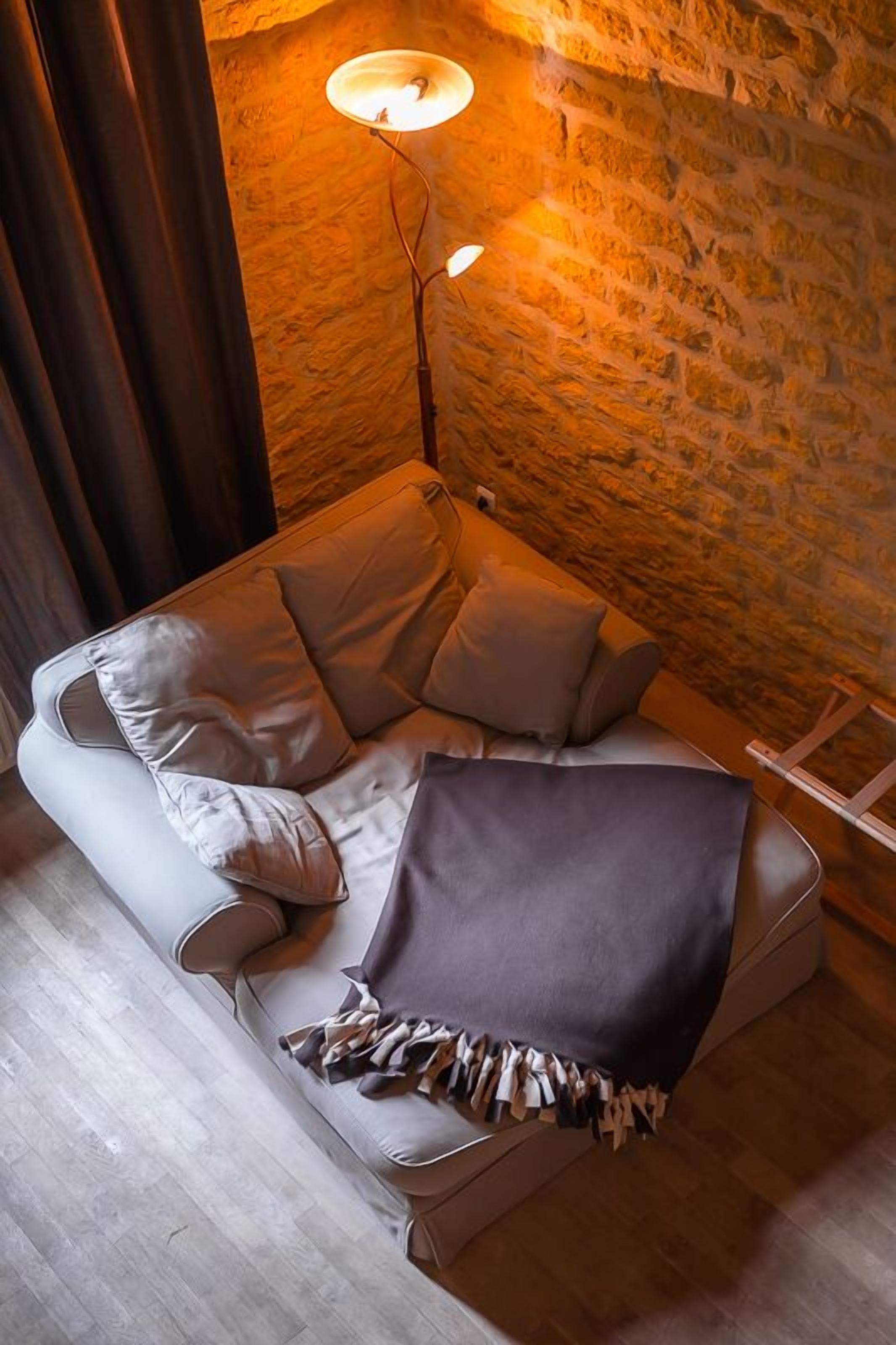 deluxe suite | desk, cots/infant beds, rollaway beds, free wifi