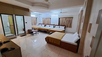 Phòng tập thể Deluxe | 1 phòng ngủ, bộ đồ giường cao cấp, két bảo mật tại phòng, bàn
