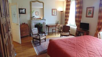 Standard Double or Twin Room | Premium bedding, desk, iron/ironing board, free cribs/infant beds