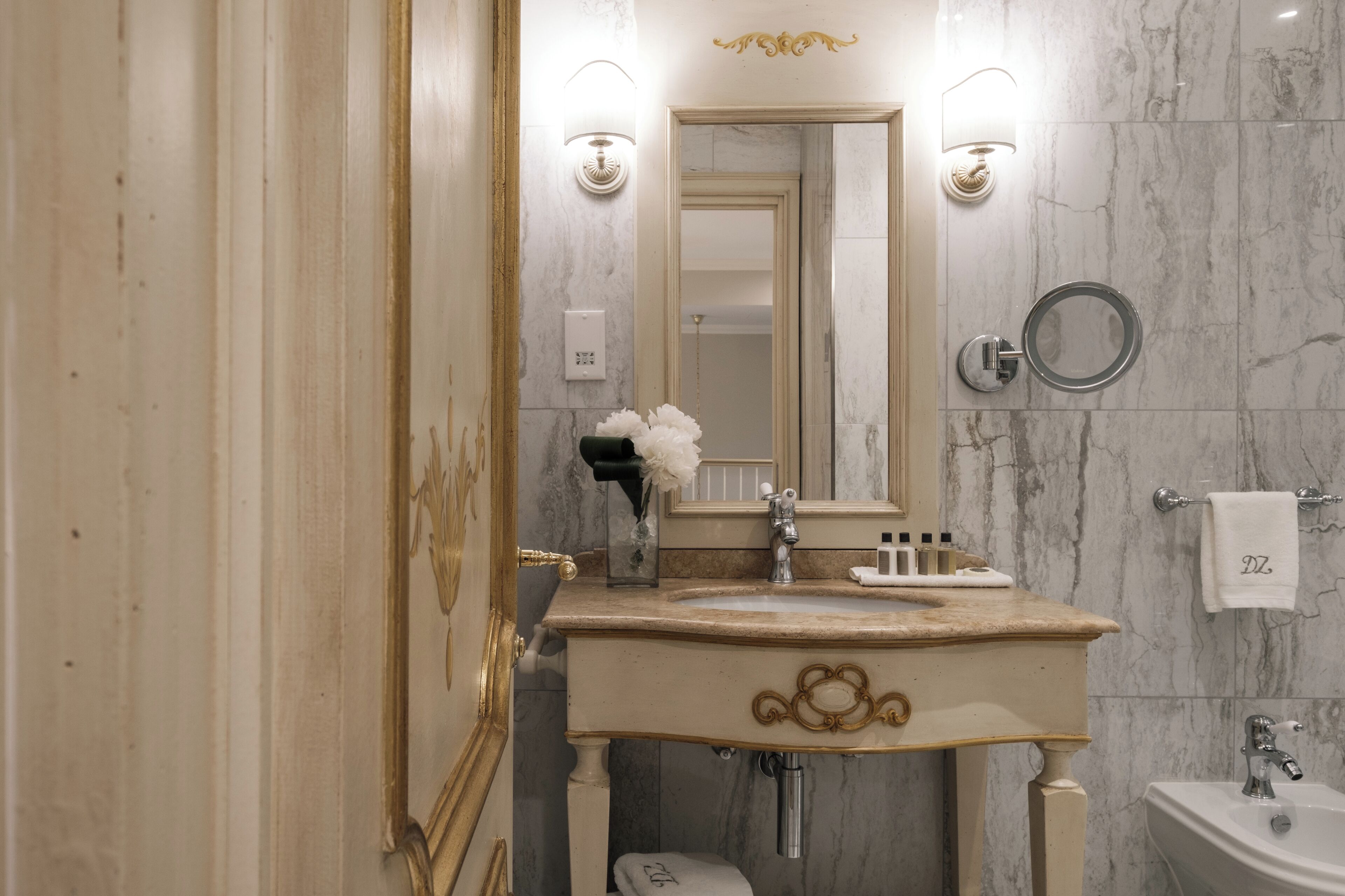 signature suite | bathroom | free toiletries, slippers, towels, soap